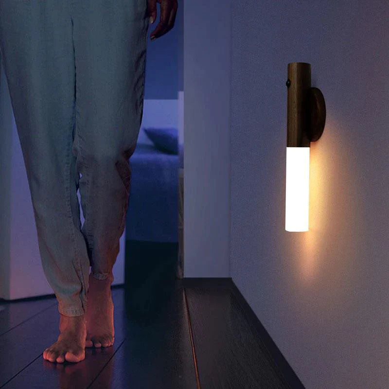 Motion Sensor Woody Light